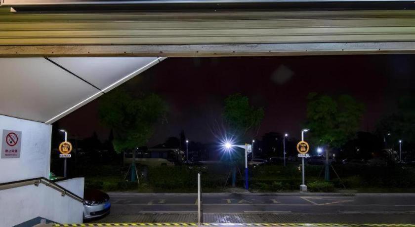 Shell Shnaghai Beiqiao Metro Station Hotel 2*
