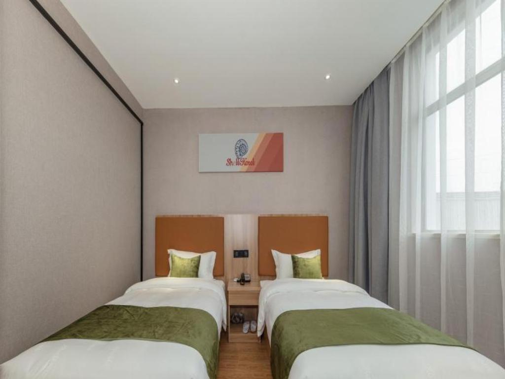 Hotel Shell Shnaghai Beiqiao Metro Station 2*