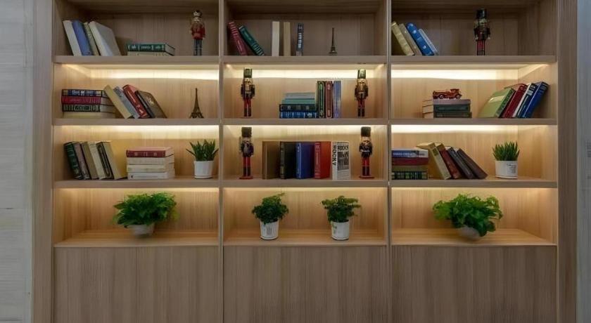 Shell Shnaghai Beiqiao Metro Station Hotel 2*